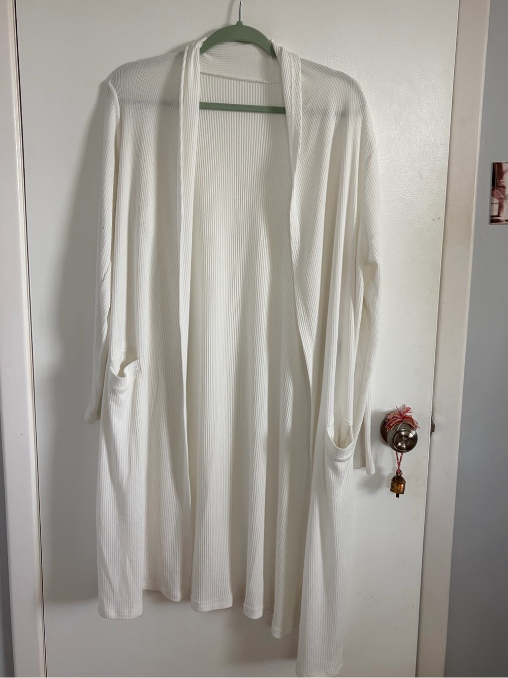 Long White Open Duster with Front Pockets - Picture 2 of 7